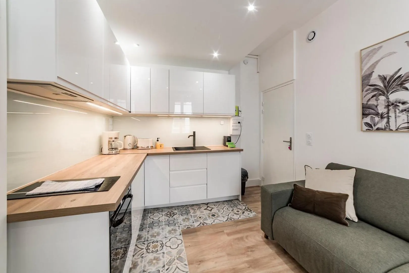 La Palmeraie Ail Villeurbanne 0*,